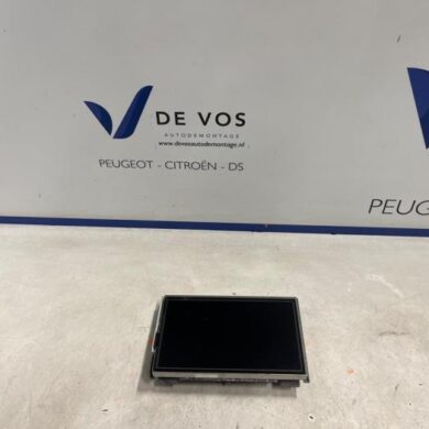Peugeot 2008 1.2 12V e-THP PureTech 110 Display Interieur HNZ-HN01 2017 9825029180-9831642480