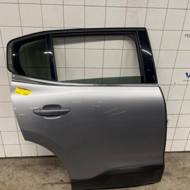 Citroen C5 Aircross 1.2 e-THP PureTech 130 Rear door 4-door, right 2020 9825753380