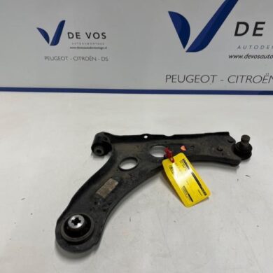 Opel Corsa 1.2 Turbo 12V 100 Draagarm rechts-voor 2019 9832039280-9857897880