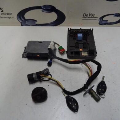 Citroen C8 3.0 V6 24V Computer Motormanagement XFW 2004 1938JX-194081-194082