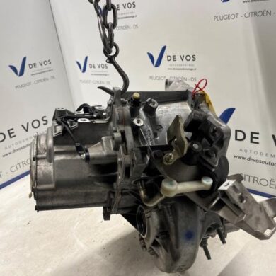 Peugeot 208 1.2 Vti 12V PureTech 100 Versnellingsbak HNE-HN05 2021 1636249880-1636249980 20V256