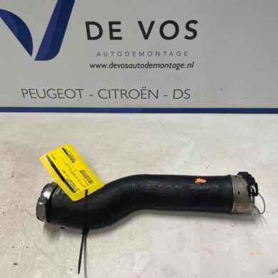 Opel Grandland X  Intercooler hose 5G06 2021 9805006880