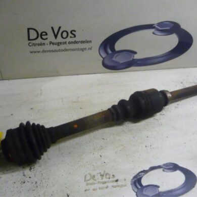 Peugeot 206 1.6 16V Aandrijfas rechts-voor NFU 2002 32739L-32739Q 20TP88