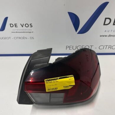 Opel Corsa 1.2 Turbo 12V 100 Achterlicht rechts 2020 9829317280