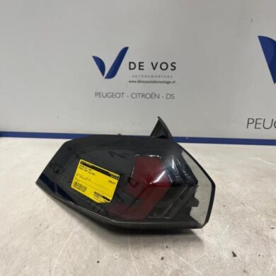 Peugeot 2008 1.2 VTi 12V PureTech 100 Taillight, left 2020 9838190580