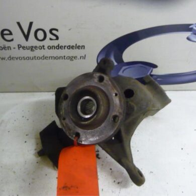 Citroen C5  Fusee links-voor 2004 364664