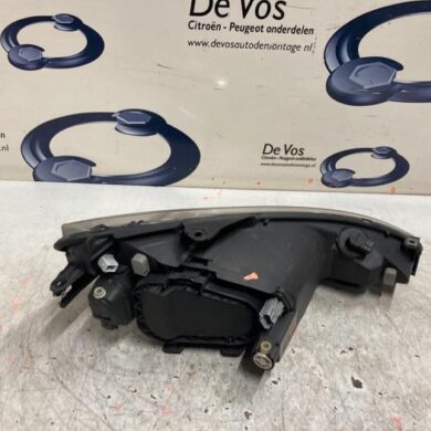 Peugeot 206 1.6 16V Koplamp links 2004 6204S9