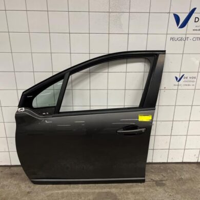 Peugeot 2008 1.2 12V e-THP PureTech 110 Door 4-door, front left 2017 9807820480