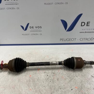 Opel Corsa 1.2 Turbo 12V 100 Aandrijfas links-voor HNK-HN05 2020 9825391080-1647577280 20V256