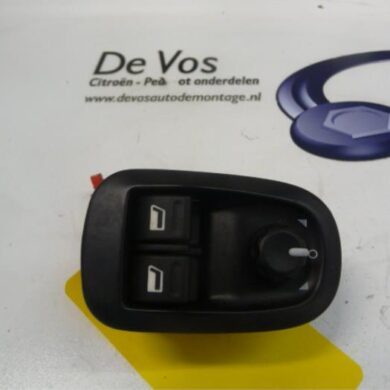 Peugeot 206 1.4 HDi Combischakelaar ramen 2004 6552WP