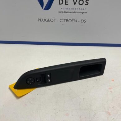 Opel Corsa 1.2 12V 75 Combischakelaar ramen 2022 96783350ZD