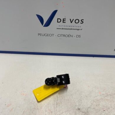 Opel Corsa 1.2 12V 75 Combischakelaar ramen 2022 96783350ZD