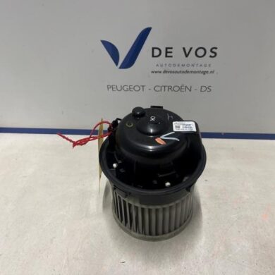 Peugeot 208 1.2 Vti 12V PureTech 100 Kachel Ventilatiemotor 2021 9840566280