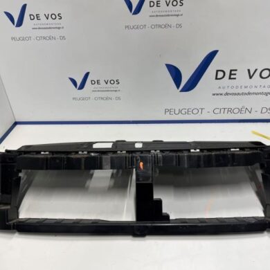 Peugeot 408 1.2 Hybrid 136 Front panel 2023 9838473880