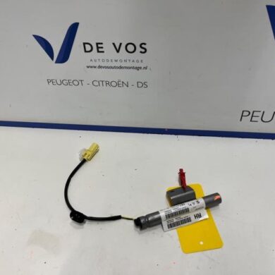 Peugeot 408 1.2 Hybrid 136 Bonnet Hinge 2023 9830981380