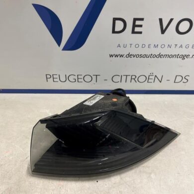 Peugeot 508 1.6 16V Hybrid 225 Achterlicht rechts 2022 9813508480