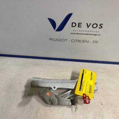 Peugeot 5008  Bonnet Hinge 2022 9814189880