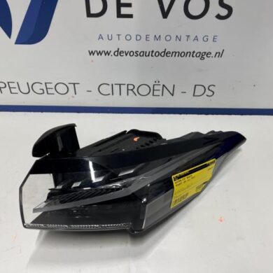 Peugeot 408 1.2 Hybrid 136 Achterlicht rechts 2023 9835299380