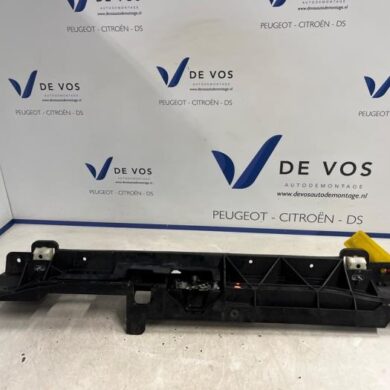 Peugeot 5008  Lock plate 2022 9824055880
