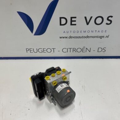 Peugeot 308 e-308 54 kWh ABS Pomp ZK02 2023 9857303680