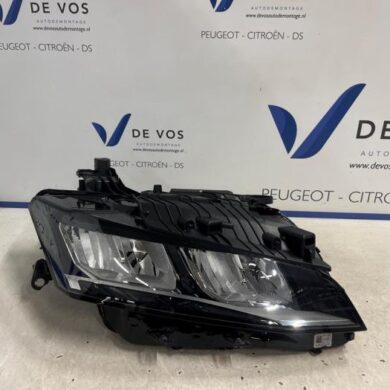 Peugeot 308 1.2 PureTech Hybrid 136 Headlight, right 2022 9839286180