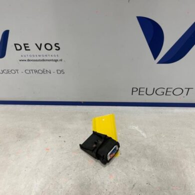 Peugeot 2008 1.2 VTi 12V PureTech 130 Camera voorzijde 2021 9836833180-1681924980-1692663580