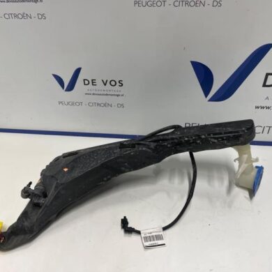 DS Automobiles DS4 1.6 16V E-Tense 225 Front windscreen washer reservoir 2022 9843214980