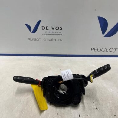 Opel Corsa 1.2 Turbo 12V 100 Steering column stalk 2021 98325498YX-98426954YX