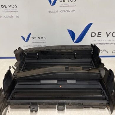 Peugeot 2008 1.2 VTi 12V PureTech 130 Luchtgeleider 2021 9836865380-1673735580