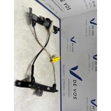 Peugeot 508 1.6 16V Hybrid 225 Window mechanism 4-door, front right 2022 9830160080-9837663280