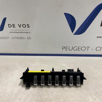 Peugeot 508 1.6 16V Hybrid 225 Radio control panel 2022 98334790XU-98481828XU