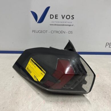 Peugeot 2008 1.2 VTi 12V PureTech 130 Achterlicht links 2021 9838190580