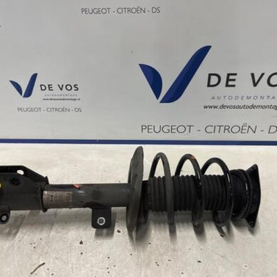 Peugeot 2008 1.2 VTi 12V PureTech 130 Front shock absorber rod, right 2024 9836654880