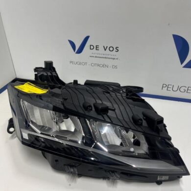 Peugeot 308 e-308 54 kWh Headlight, right 2023 9839286180