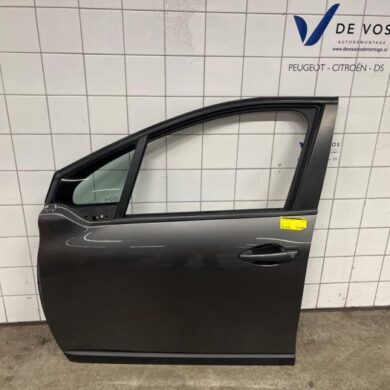 Peugeot 2008 1.2 Vti 12V PureTech 82 Portier 4Deurs links-voor 2017 9807820480