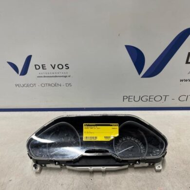 Peugeot 2008 1.2 Vti 12V PureTech 82 Odometer KM 2017 9813848780-9825986180