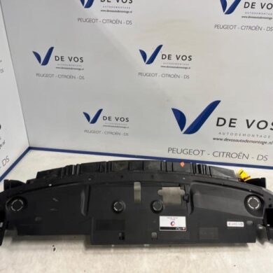 Peugeot 308 1.2 PureTech Hybrid 136 Frontpaneel 2022 9835297780