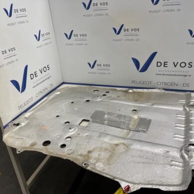 Peugeot 308 1.2 PureTech Hybrid 136 Engine protection panel 2022 9846913380