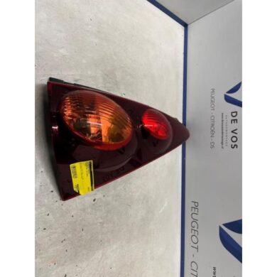 Peugeot 107 1.0 12V Achterlicht rechts 2013 1607990380