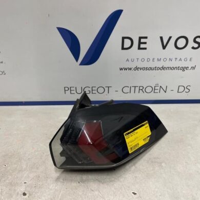 Peugeot 2008 1.2 VTi 12V PureTech 130 Achterlicht rechts 2021 9838190480