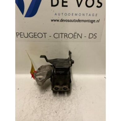 Peugeot Partner 1.6 HDI 90 16V Motorsteun 9HX 2009 1807GE