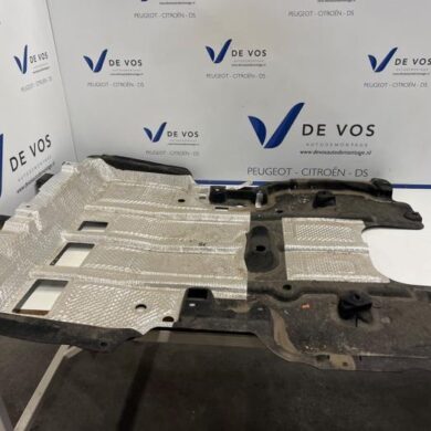 Citroen C4 1.2 Hybrid 136 Engine protection panel 2024 9830181780