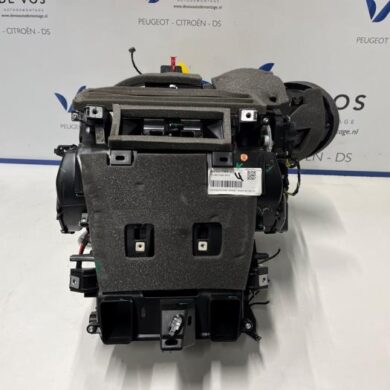 Peugeot 208 1.2 Hybrid 136 Heater housing 2025 9833378080