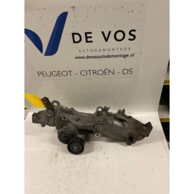 Peugeot 4007 2.2 HDiF 16V Dynamosteun boven 4HN 2007 5706N0