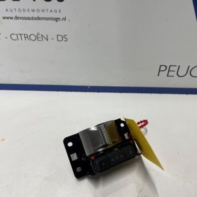 Peugeot 208 1.2 Hybrid 136 Gear stick 2025 98440959ZD 20MR09