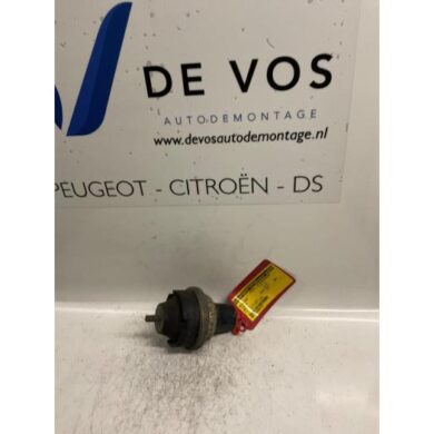 Citroen Xantia  Engine mount DHX 1999 96171996