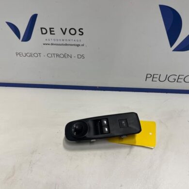 Peugeot Partner  Elektrisch Raam Schakelaar 2023 98016298ZD