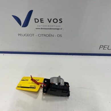 Citroen C4 1.2 Hybrid 136 Gear stick 2024 98440959ZD 20F99V