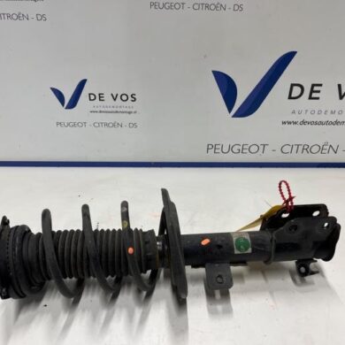 Peugeot 208 1.2 Hybrid 136 Stoßdämpferstrebe links vorne 2025 9831168380