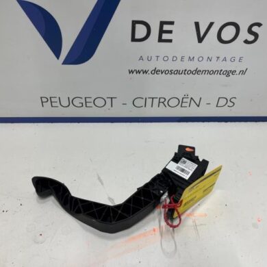 Citroen C4 1.2 Hybrid 136 Accelerator pedal 2024 9837892280